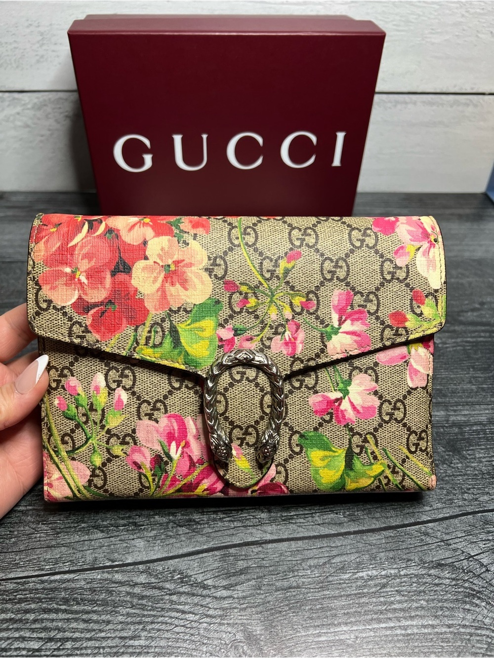 Authentic Gucci Bloom Dionysus Supreme Canvas WOC w/ box, dusty and COA - Picture 2 of 9